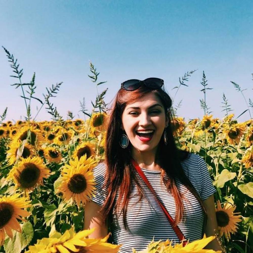 Meet your Posher, Alexandra